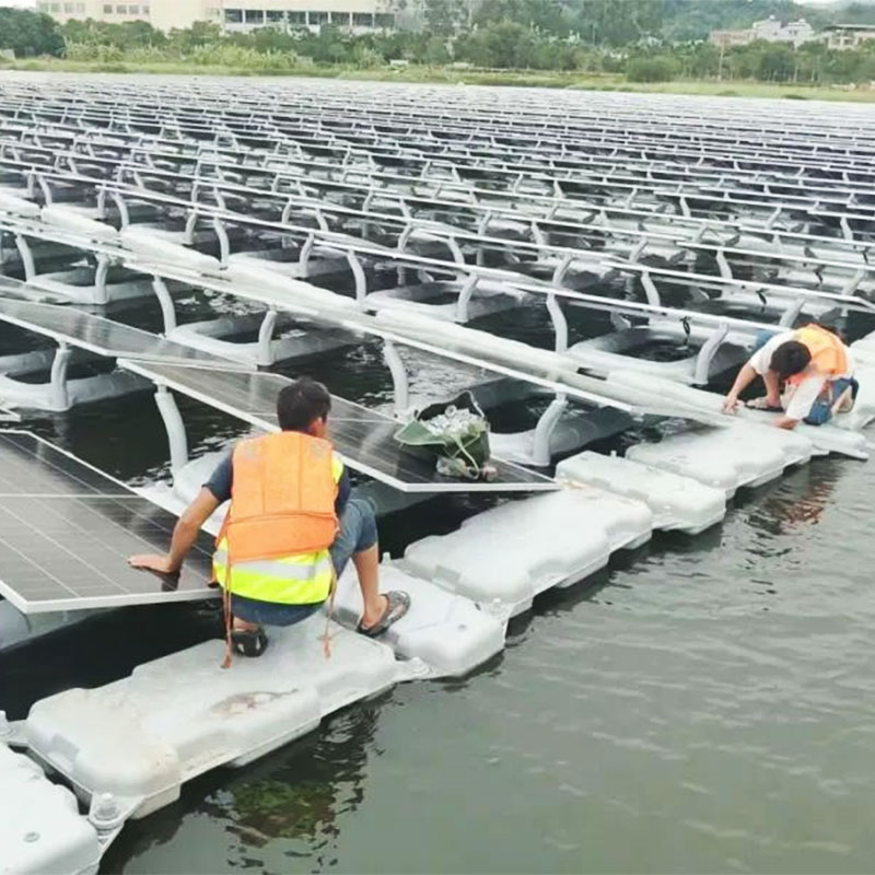 Drijvend (drijvende) wateroppervlak zonnebeugel