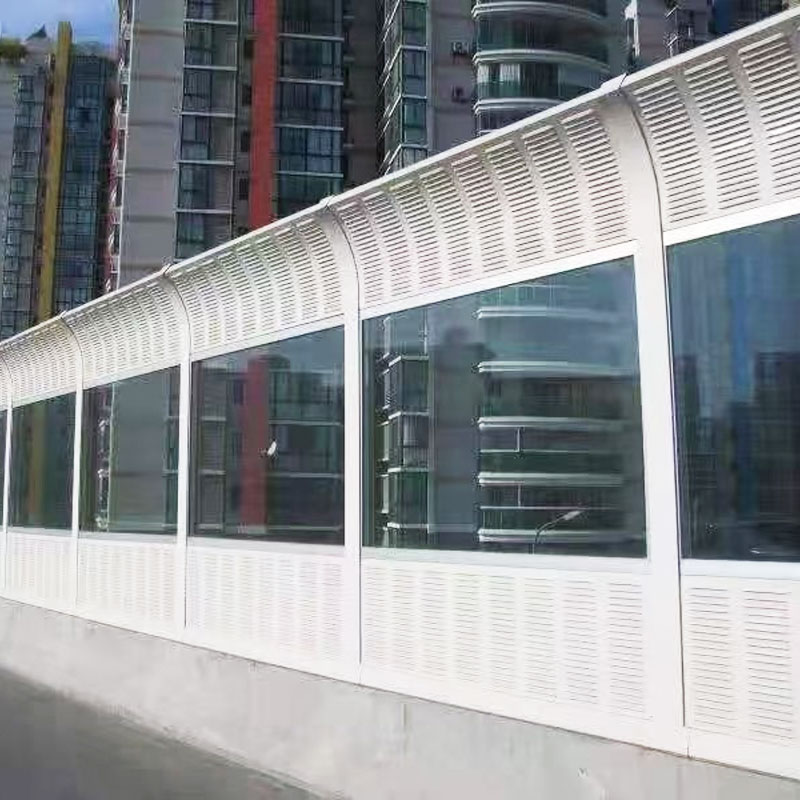 Geluidsbarrière rondom woningen