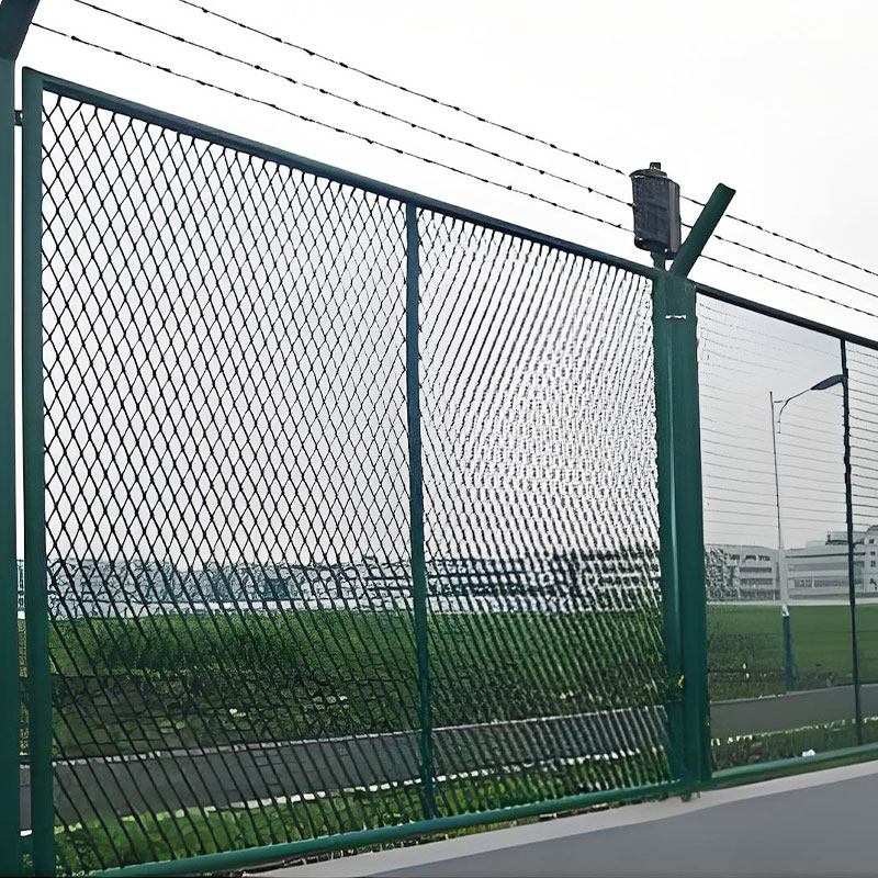 Y-vormig prikkeldraad gevangenis luchthaven hek-01